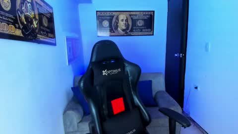   online show from 03.04.25