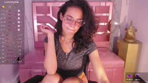 Snapshot of tyna_ch chatting on 01.13.25 TYNA online show from 01.13.25