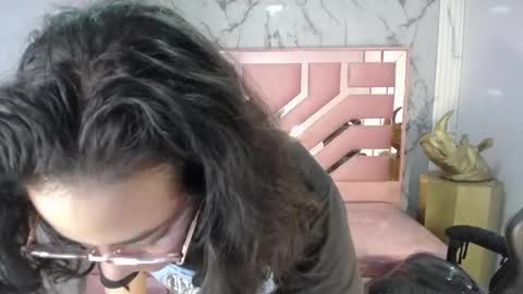 Snapshot of tyna_ch chatting on 01.14.25 TYNA online show from 01.14.25