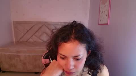Snapshot of tyna_ch chatting on 09.10.25 TYNA online show from 09.10.25