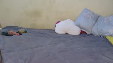 Snapshot of tynniee chatting on 02.25.26 tynniee online show from 02.25.26