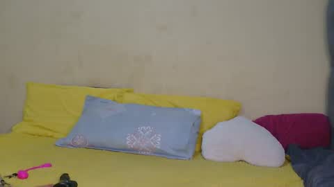 Snapshot of tynniee chatting on 03.01.26 tynniee online show from 03.01.26