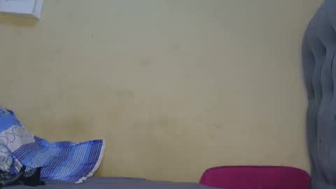 Snapshot of tynniee chatting on 04.15.26 tynniee online show from 04.15.26