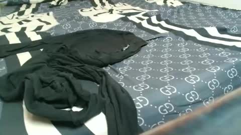 tyrahwang online show from 01.15.25