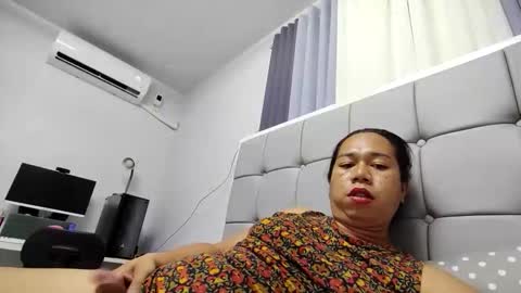 tyrahwang online show from 03.29.26