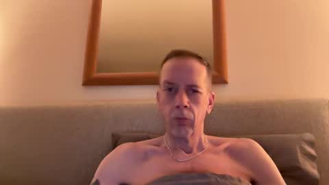 Snapshot of tyronev70 chatting on 02.09.25 Ty online show from 02.09.25