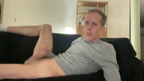 Snapshot of tyronev70 chatting on 09.12.25 Ty online show from 09.12.25