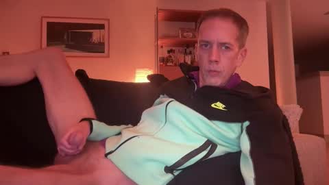 Snapshot of tyronev70 chatting on 12.17.25 Ty online show from 12.17.25