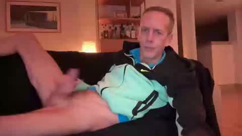 Snapshot of tyronev70 chatting on 01.09.26 Ty online show from 01.09.26