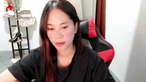 Snapshot of ube_halaya chatting on 02.12.26 Rona online show from 02.12.26