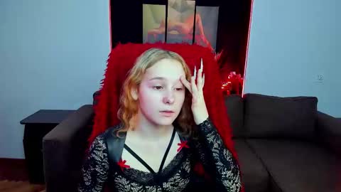 Snapshot of uco_mon chatting on 10.28.25 Uco online show from 10.28.25