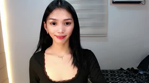 Snapshot of ughliah chatting on 09.22.25 urbbgirl alliah online show from 09.22.25