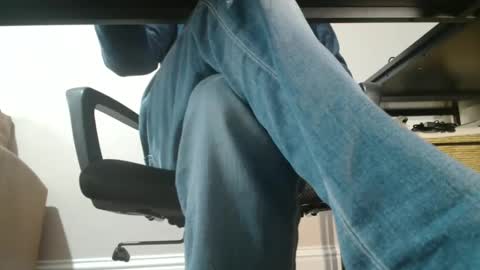 Snapshot of ukguynxtdr chatting on 12.16.24 ukguynxtdr online show from 12.16.24