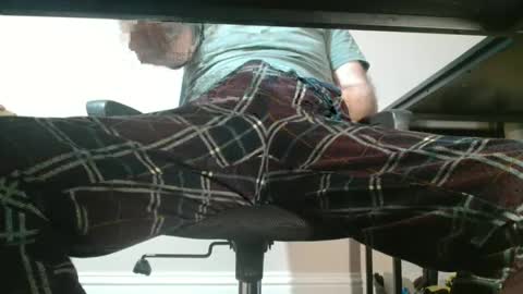 Snapshot of ukguynxtdr chatting on 12.20.24 ukguynxtdr online show from 12.20.24