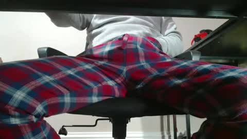 Snapshot of ukguynxtdr chatting on 02.25.25 ukguynxtdr online show from 02.25.25