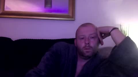 Snapshot of ukmatty3 chatting on 09.30.25 ukmatty3 online show from 09.30.25