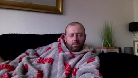 Snapshot of ukmatty3 chatting on 10.10.25 ukmatty3 online show from 10.10.25