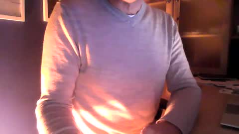 Snapshot of ukshowall chatting on 01.02.25 mark online show from 01.02.25