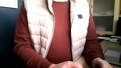 Snapshot of ukshowall chatting on 03.12.25 mark online show from 03.12.25