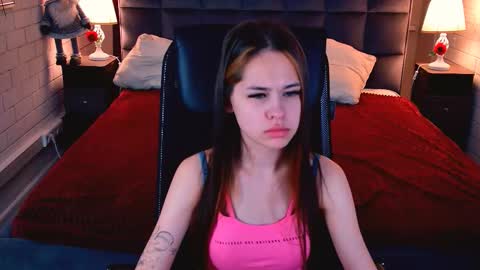 Snapshot of ulianeer chatting on 03.12.26 Ulia online show from 03.12.26