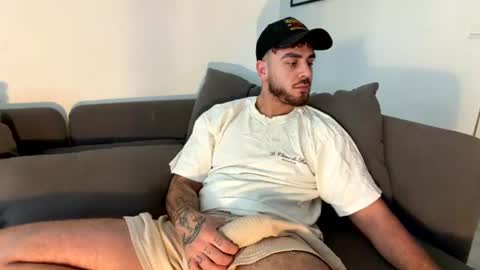 Snapshot of ulisesroca chatting on 07.18.26 ulisesroca online show from 07.18.26