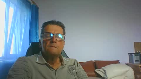 ulmeni4 online show from 10.19.25