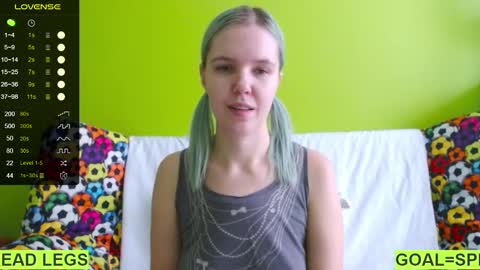 Snapshot of ultra_meow chatting on 02.09.25 Roxy online show from 02.09.25