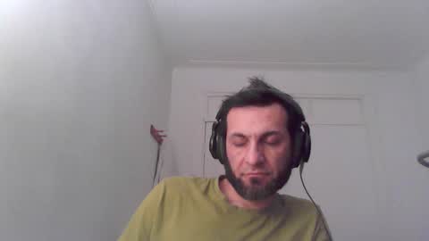 Snapshot of ultratoaster chatting on 12.17.25 ultratoaster online show from 12.17.25