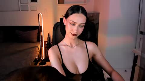 Snapshot of unaericaabistrong chatting on 05.12.26 unaericaabistrong online show from 05.12.26