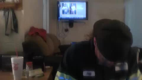 Snapshot of unclemuff chatting on 02.15.26 unclemuff online show from 02.15.26
