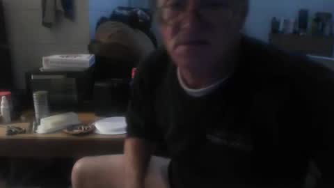 Snapshot of unclemuff chatting on 02.23.26 unclemuff online show from 02.23.26