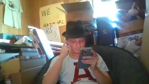 Snapshot of uncut929 chatting on 10.04.25 uncut929 online show from 10.04.25