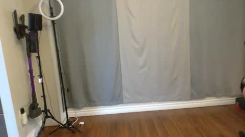 Buzz Bigcock online show from 04.15.26