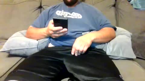 Snapshot of uncutbluecollarcock chatting on 09.18.25 Uncut Rod online show from 09.18.25