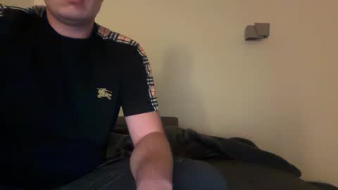 Snapshot of uncutedaustria chatting on 10.06.25 Tom online show from 10.06.25