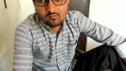 Snapshot of uncutraja chatting on 02.14.25 uncutraja online show from 02.14.25