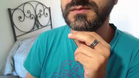 Giov online show from 10.19.25