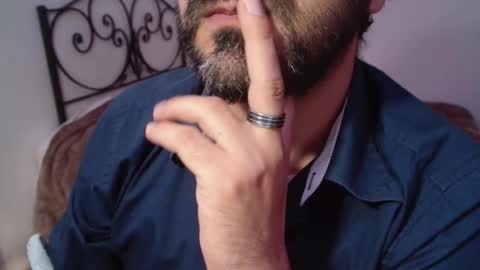 Giov online show from 11.14.25