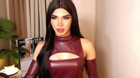 Miss Andrea online show from 10.28.25