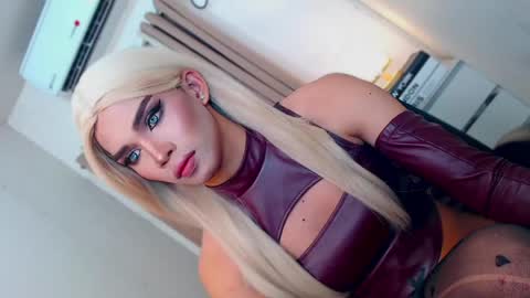 Miss Andrea online show from 04.15.26