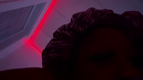 Snapshot of unknownsuccubus chatting on 02.24.25 unknownsuccubus online show from 02.24.25