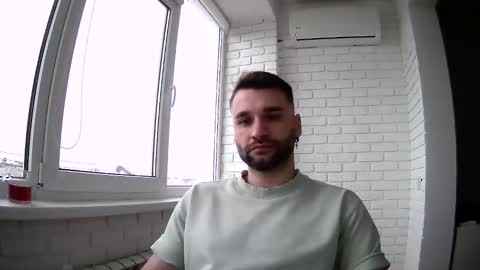 Snapshot of unnknow2024 chatting on 04.01.26 SlavaVibes online show from 04.01.26