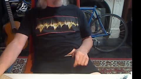 Snapshot of updownunder chatting on 10.07.25 Freddie online show from 10.07.25