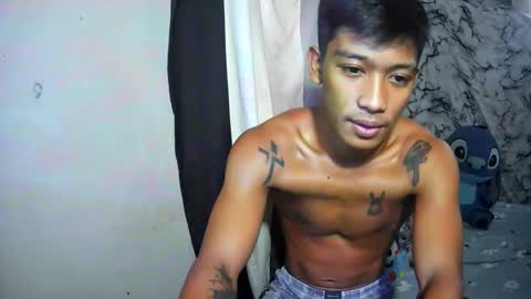 ur_asianpinoy online show from 11.11.25