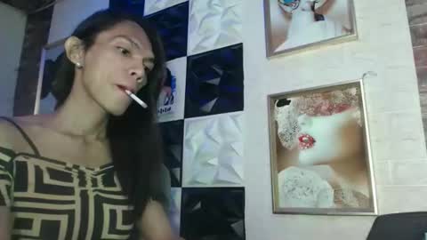 Snapshot of ur_chrizzy_fav chatting on 10.16.25 chrizzy online show from 10.16.25