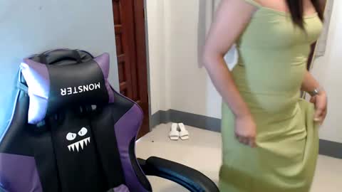 Vee online show from 01.08.25