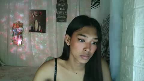 Snapshot of ur_dazzlingmorenaxx chatting on 02.18.26 ur_dazzlingmorenaxx online show from 02.18.26