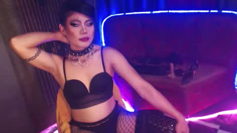 MISS ANNA online show from 01.11.26