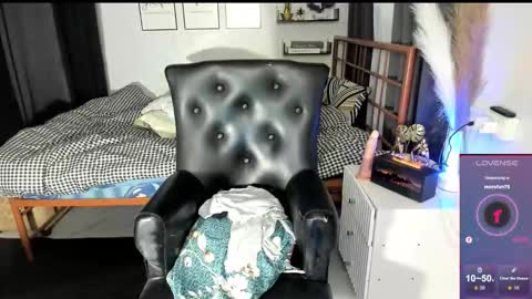 QUEEN ANGELA online show from 02.14.26