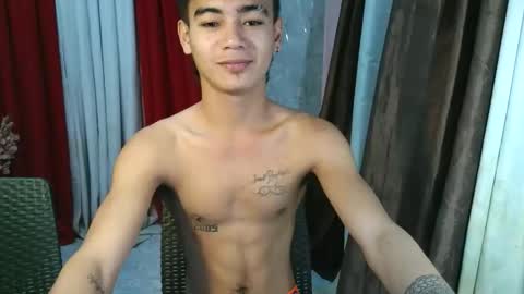 Snapshot of ur_naughtyboy_raphael chatting on 09.26.25 ur_naughtyboy_raphael online show from 09.26.25